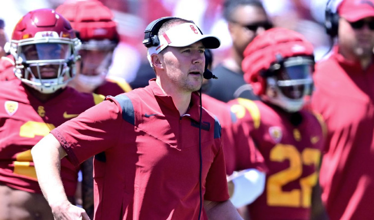 USC Trojans are the Bookie Favorites to Win College Football Playoff